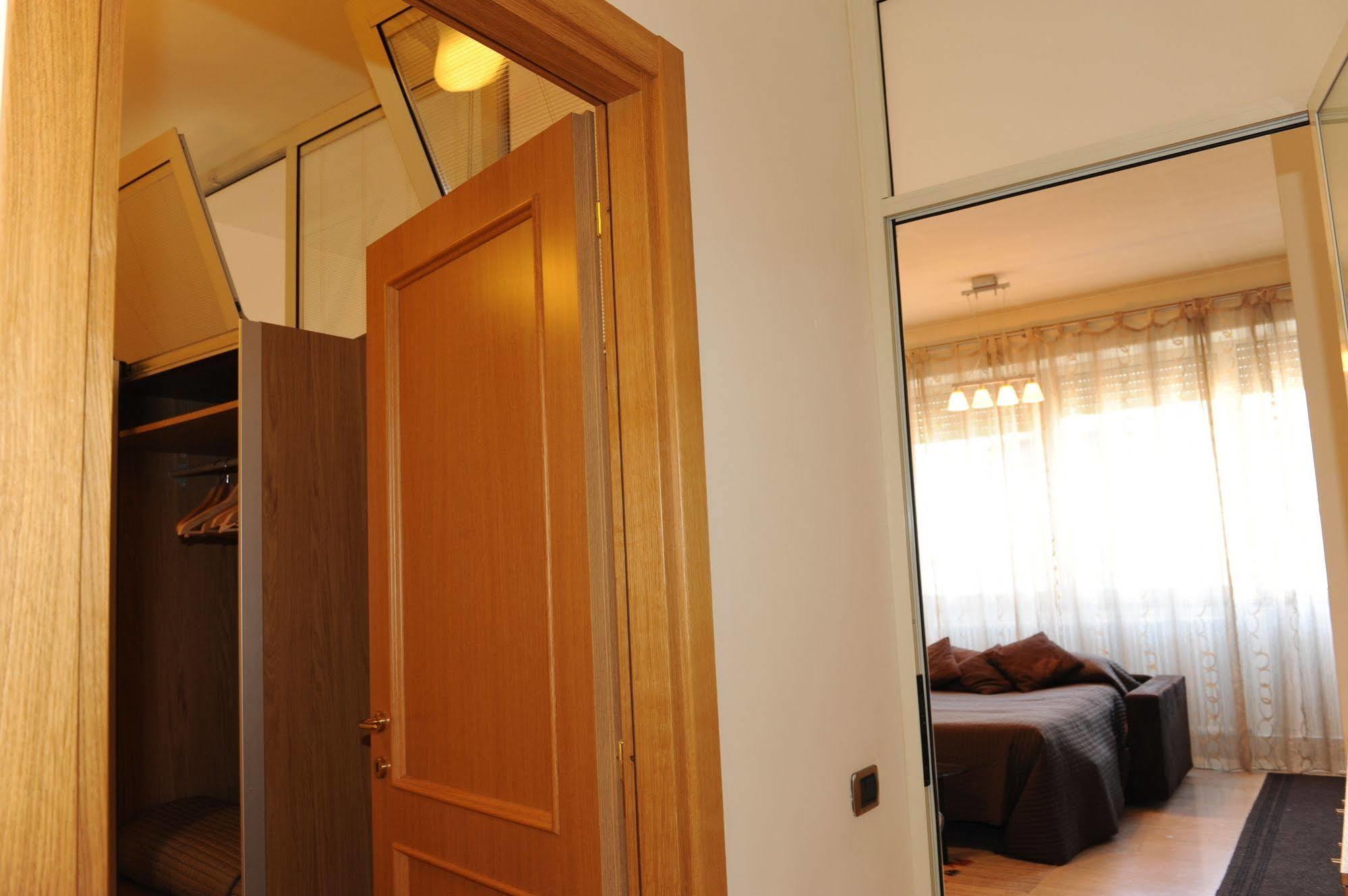 ลุกซ์ อัพพาร์ตาเมนตี Aparthotel โรม ภายนอก รูปภาพ
